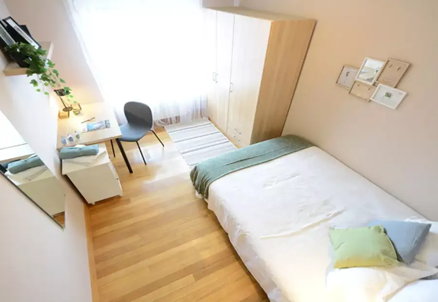 Habitación en alquiler en un apartamento de 3 dormitorios en Txurdinaga en Bilbao