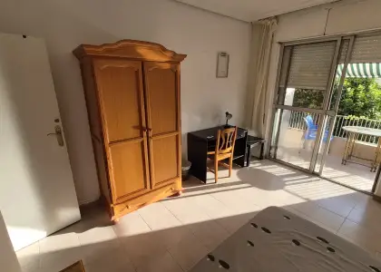 Habitación en piso compartido de 4 dormitorios en alquiler en Ciudad Jardín, Córdoba, gastos incluidos en Córdoba