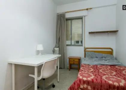 Habitación en piso compartido de 4 habitaciones en alquiler en Fígares. en Granada