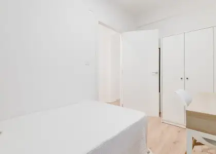 Se alquila habitación en piso compartido de 4 habitaciones en La Malva-Rosa en Valencia