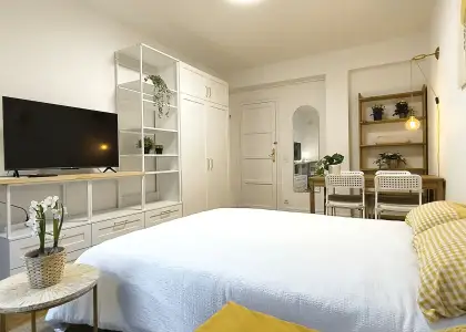 Se alquila habitación en piso compartido de 5 habitaciones en Milagrosa-Arrosadia en Pamplona
