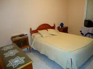 Se vende adosado de cuatro dormitorios en zona residencial a escasos metros del centro en Manzanares